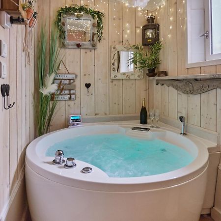 Appart Aix Sauna Jacuzzi Balneo Spa Privatifs Hyper Centre Historique Cour Interieur Aix-en-Provence Buitenkant foto