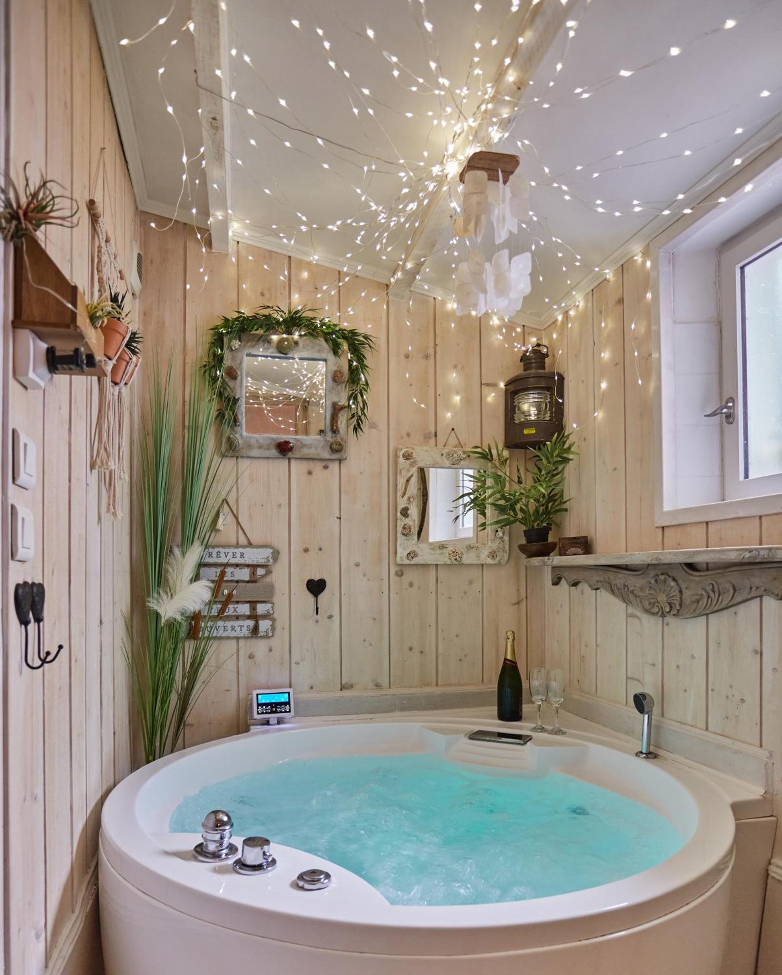 Appart Aix Sauna Jacuzzi Balneo Spa Privatifs Hyper Centre Historique Cour Interieur Aix-en-Provence Buitenkant foto